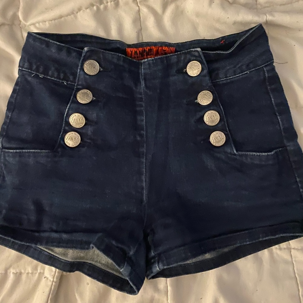 Sailor style double button shorts,about a size 0-2